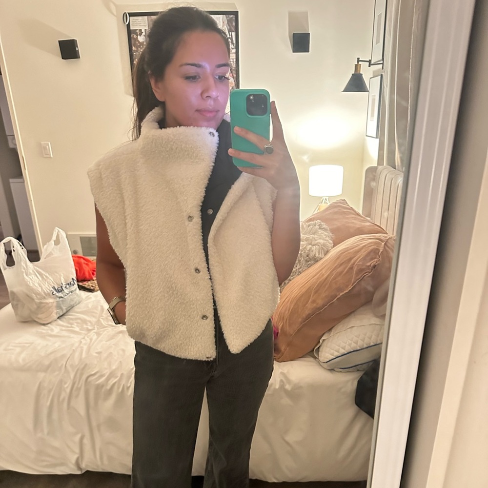 Reversible Sherpa-Lined Vest Size L